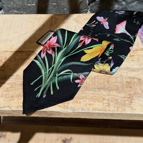 Gucci Black Flora Print Silk Neck Bow Scarf - Picture 6 of 6